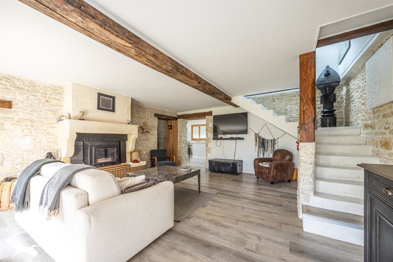 Vente Maison ST PIERRE LA NOUE - 8 pièces -155 m² - (17700)