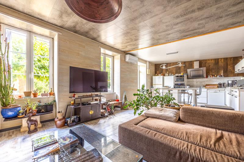 Vente Maison ST PIERRE LA NOUE - 5 pièces -102 m² - (17700)