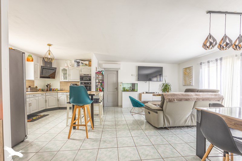 Vente Maison Saint-Georges-du-Bois - 5 pièces -95 m² - (17700)