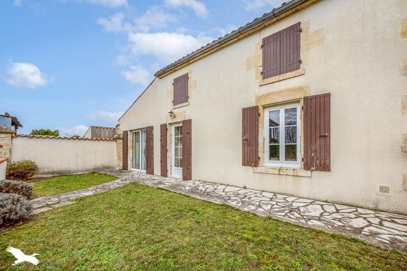 Vente Maison PUYRAVAULT - 4 pièces -111 m² - (17700)