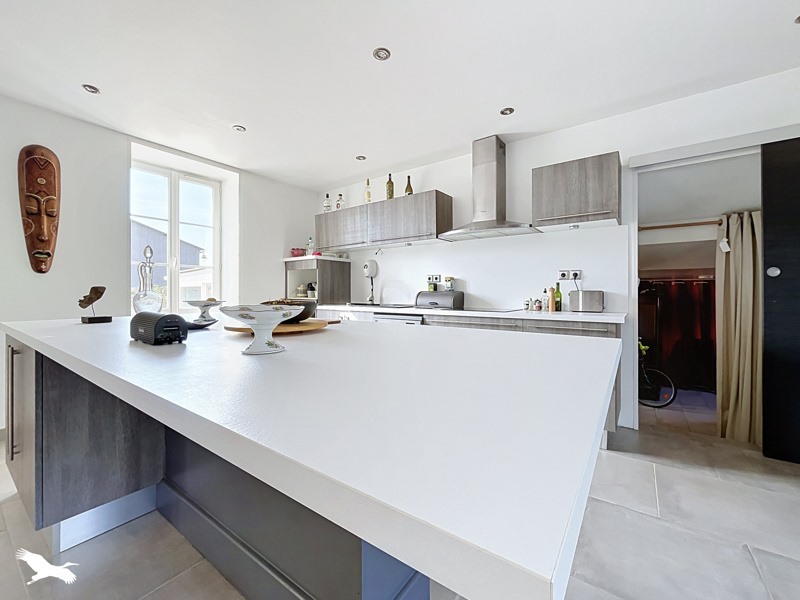 Vente Maison Saint-Pierre-La-Noue - 7 pièces -170 m² - (17700)