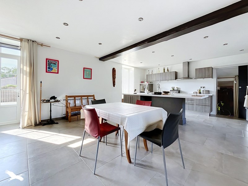 Vente Maison Saint-Pierre-La-Noue - 7 pièces -170 m² - (17700)