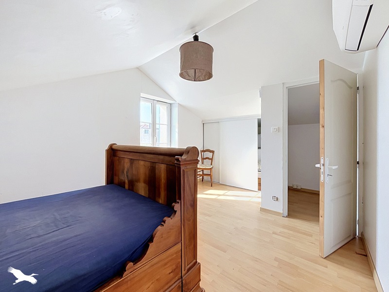Vente Maison Saint-Pierre-La-Noue - 7 pièces -170 m² - (17700)