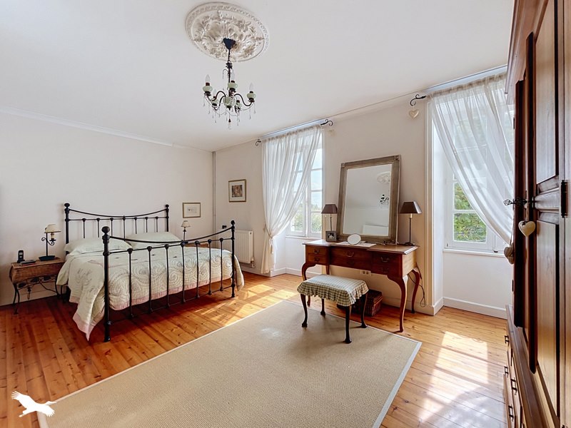 Vente Maison Marsais - 7 pièces -212 m² - (17700)