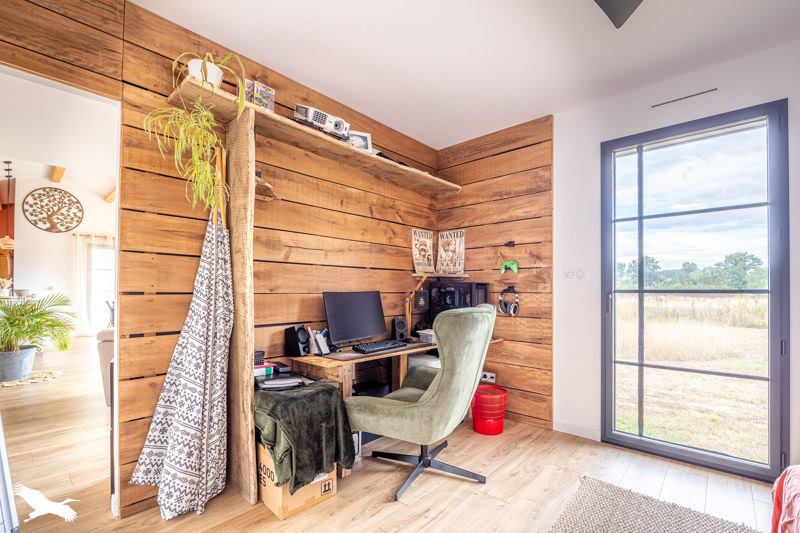 Vente Maison Saint-Pierre-d'Amilly - 6 pièces -150 m² - (17700)