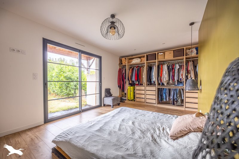 Vente Maison Saint-Pierre-d'Amilly - 6 pièces -150 m² - (17700)
