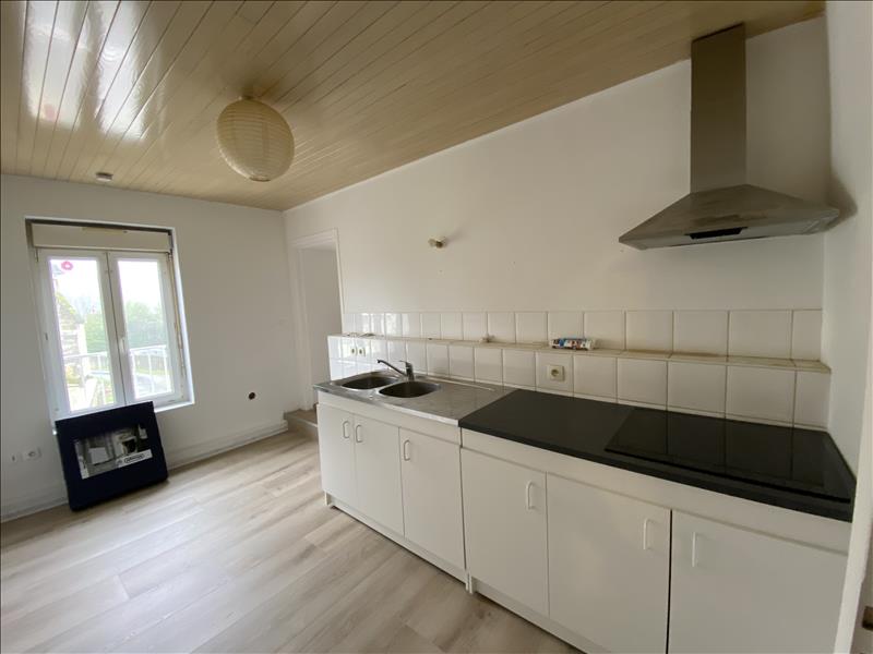 Vente Immeuble ST MARTIN DU BOIS - -  300 m² - (33910)