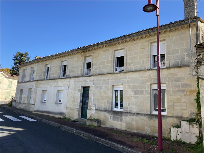 Vente Immeuble ST MARTIN DU BOIS - -  300 m² - (33910)