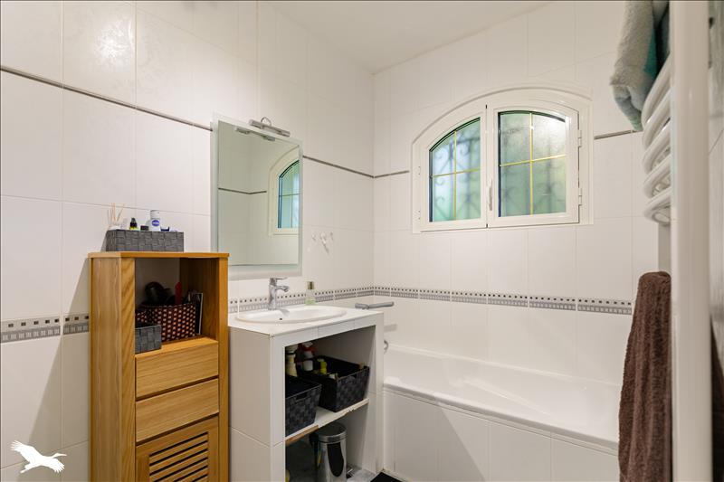 Vente Maison ST DENIS DE PILE - 5 pièces -158 m² - (33910)