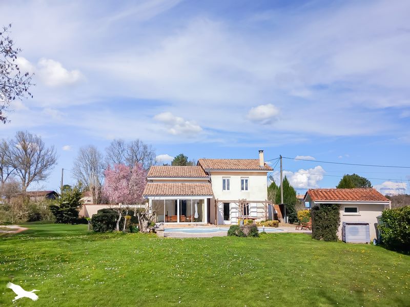 Vente Maison ST MARTIN DU BOIS - 6 pièces -165 m² - (33910)