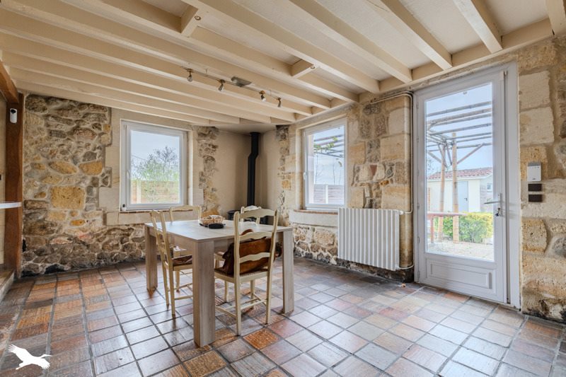 Vente Maison ST MARTIN DU BOIS - 6 pièces -165 m² - (33910)