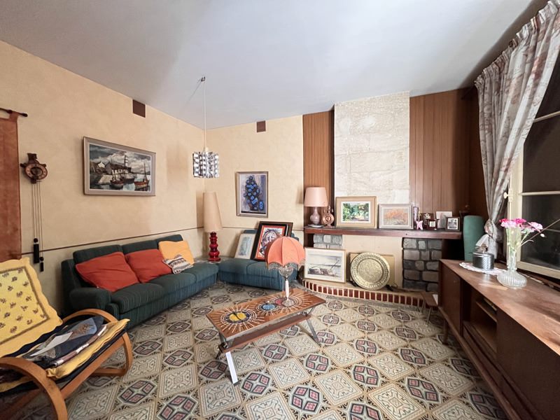 Vente Maison Saint-Denis-de-Pile - 6 pièces -222 m² - (33910)