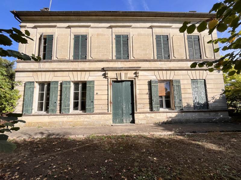 Vente Maison Saint-Denis-de-Pile 33910 6 pièces - 222 m²