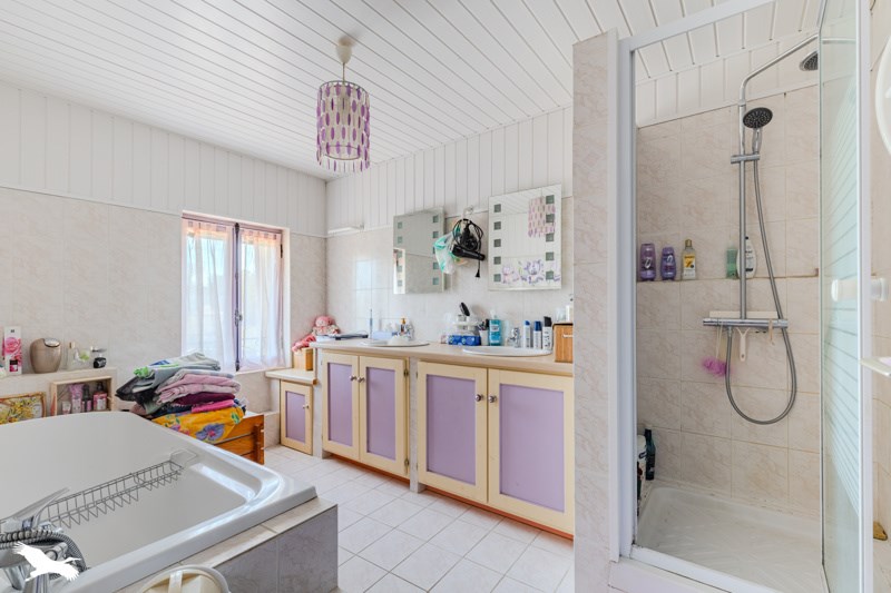 Vente Maison ST DENIS DE PILE - 3 pièces -146,7 m² - (33910)