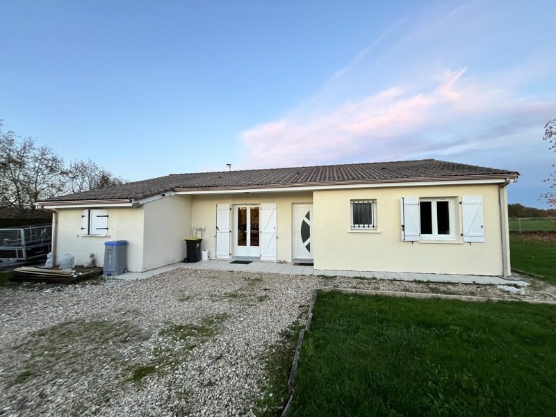 Vente Maison ST MARTIN DU BOIS - 6 pièces -120 m² - (33910)