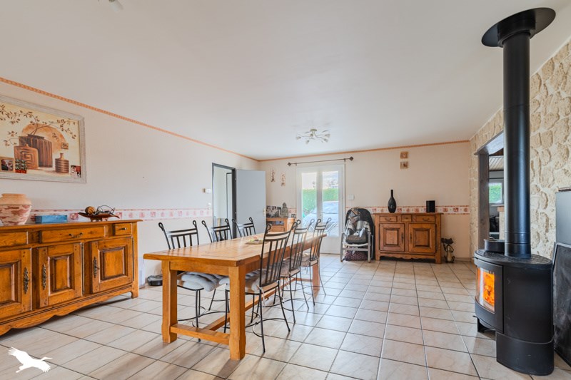 Vente Maison ST MARTIN DU BOIS - 6 pièces -120 m² - (33910)