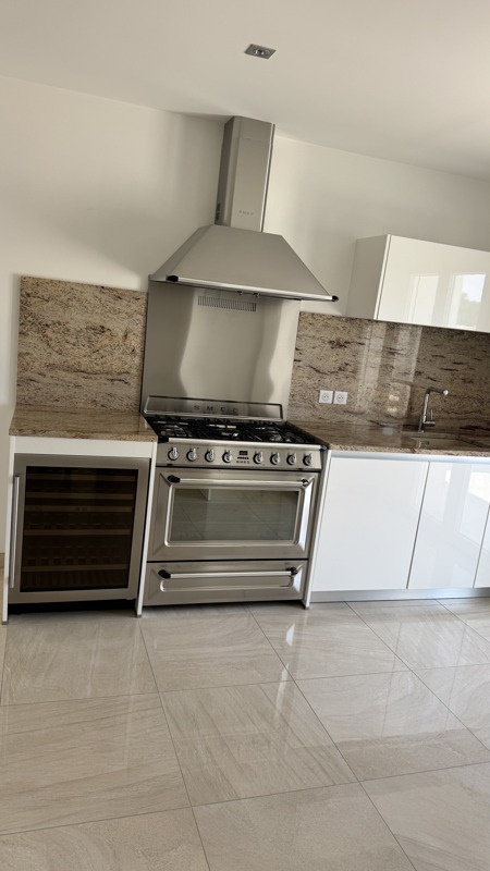 Vente Maison Saint-Denis-de-Pile - 5 pièces -147 m² - (33910)
