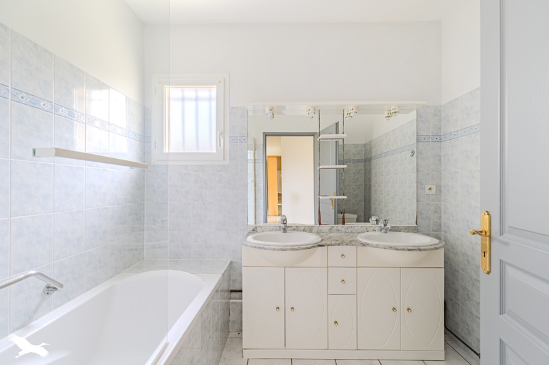 Vente Maison LUSSAC - 4 pièces -110 m² - (33570)