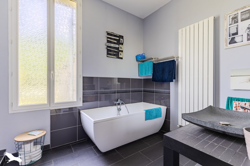Vente Maison ST DENIS DE PILE - 6 pièces -252,8 m² - (33910)