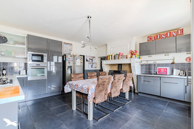Vente Maison ST DENIS DE PILE - 6 pièces -252,8 m² - (33910)