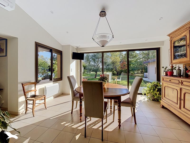 Vente Maison Vallesvilles - 5 pièces -160 m² - (31570)
