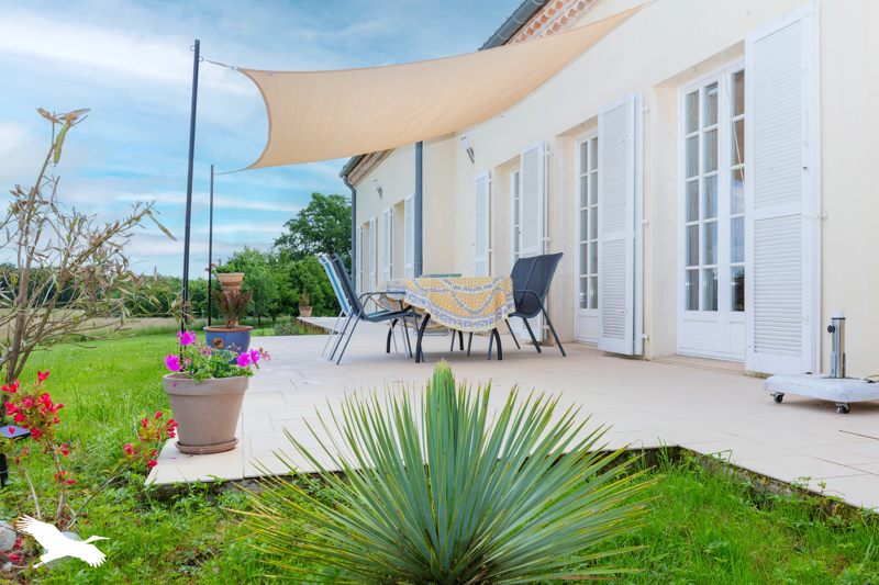 Vente Maison LA ROMIEU - 7 pièces -245 m² - (32480)
