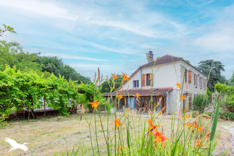 Vente Maison BONAS - 8 pièces -214 m² - (32410)
