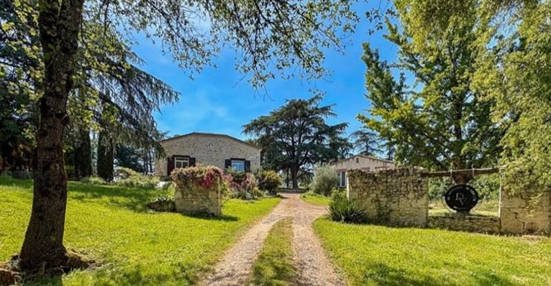 Vente Maison Castéra-Verduzan - 13 pièces -490 m² - (32410)