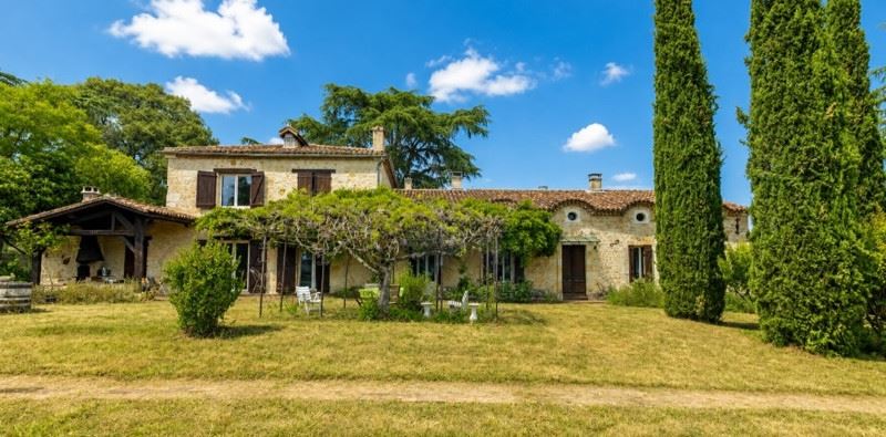Vente Maison Castéra-Verduzan - 13 pièces -490 m² - (32410)