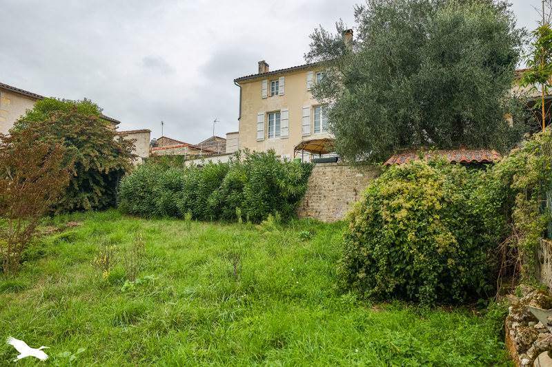 Vente Maison MOSNAC ST SIMEUX - 7 pièces -140 m² - (16120)