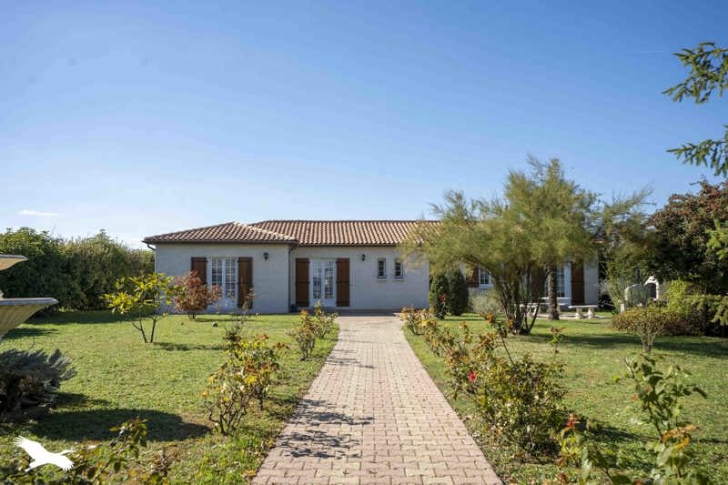 Vente Maison HIERSAC - 7 pièces -153 m² - (16290)