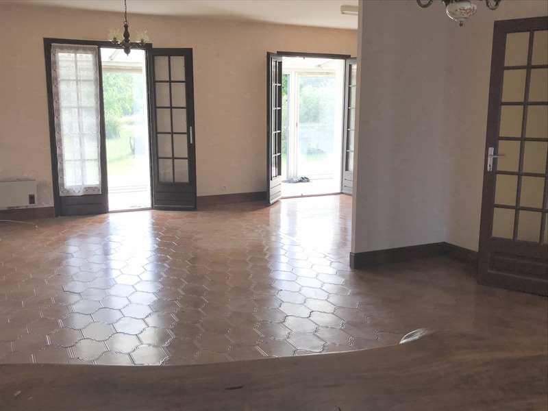 Vente Maison CHATEAUNEUF SUR CHARENTE - 3 pièces -81 m² - (16120)