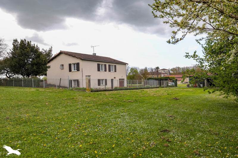 Vente Maison BELLEVIGNE - 6 pièces -135 m² - (16120)