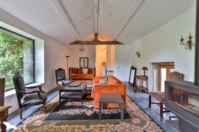 Vente Maison MOSNAC ST SIMEUX - 5 pièces -163 m² - (16120)