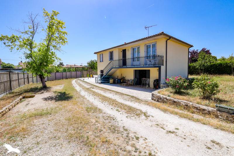 Vente Maison CHATEAUNEUF SUR CHARENTE - 5 pièces -120 m² - (16120)