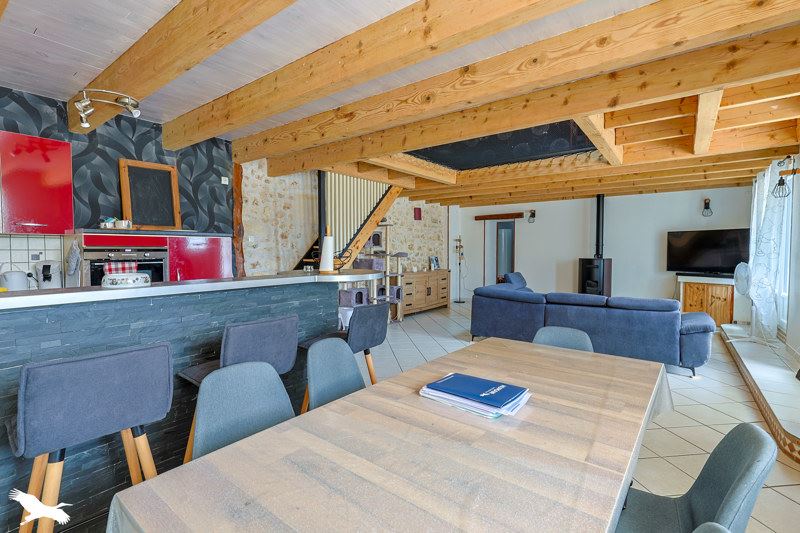 Vente Maison Châteauneuf-sur-Charente - 3 pièces -135 m² - (16120)