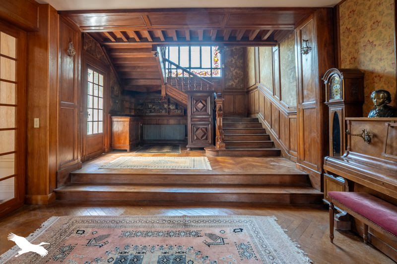 Vente Maison CHATEAUNEUF SUR CHARENTE - 10 pièces -456 m² - (16120)