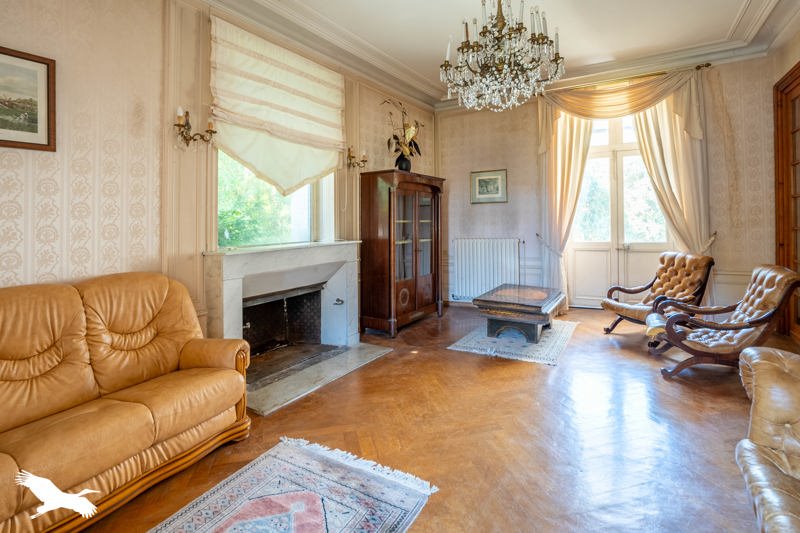 Vente Maison CHATEAUNEUF SUR CHARENTE - 10 pièces -456 m² - (16120)