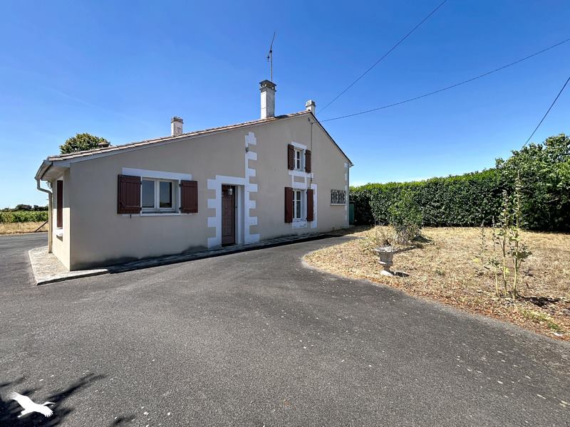 Vente Maison HIERSAC - 6 pièces -113 m² - (16290)