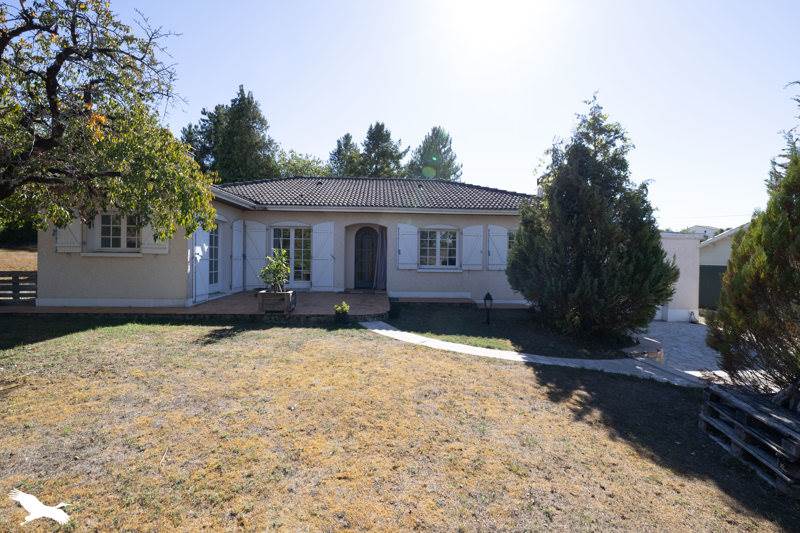 Vente Maison Châteauneuf-sur-Charente - 5 pièces -113 m² - (16120)