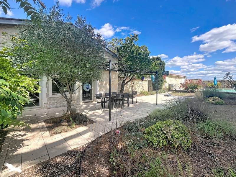 Vente Maison GRAVES ST AMANT 16120 6 pièces - 168 m²