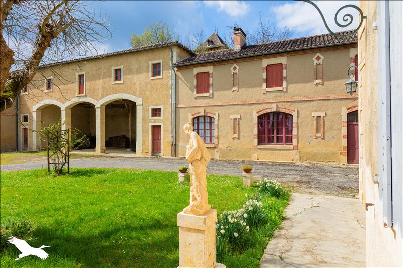 Vente Maison MONTESTRUC SUR GERS - 10 pièces -215 m² - (32390)