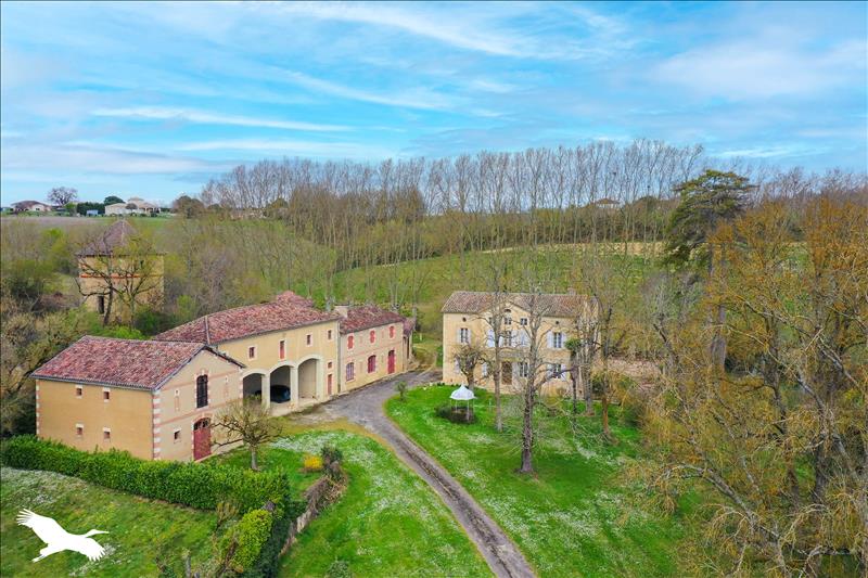 Vente Maison MONTESTRUC SUR GERS - 10 pièces -215 m² - (32390)