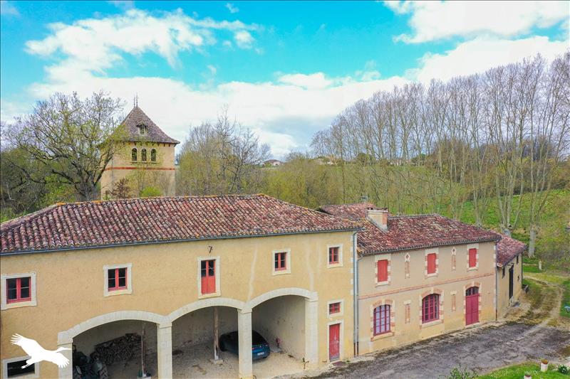 Vente Maison MONTESTRUC SUR GERS - 10 pièces -215 m² - (32390)