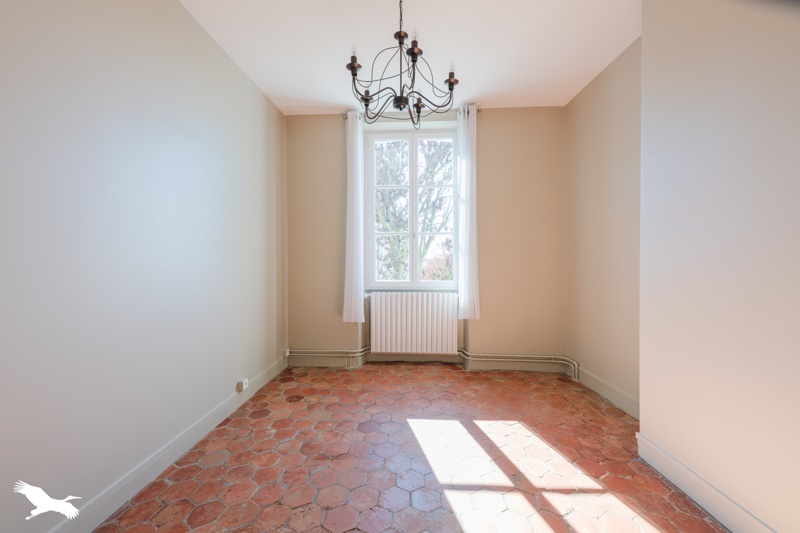 Vente Maison NEAUPHLE LE CHATEAU - 6 pièces -165 m² - (78640)