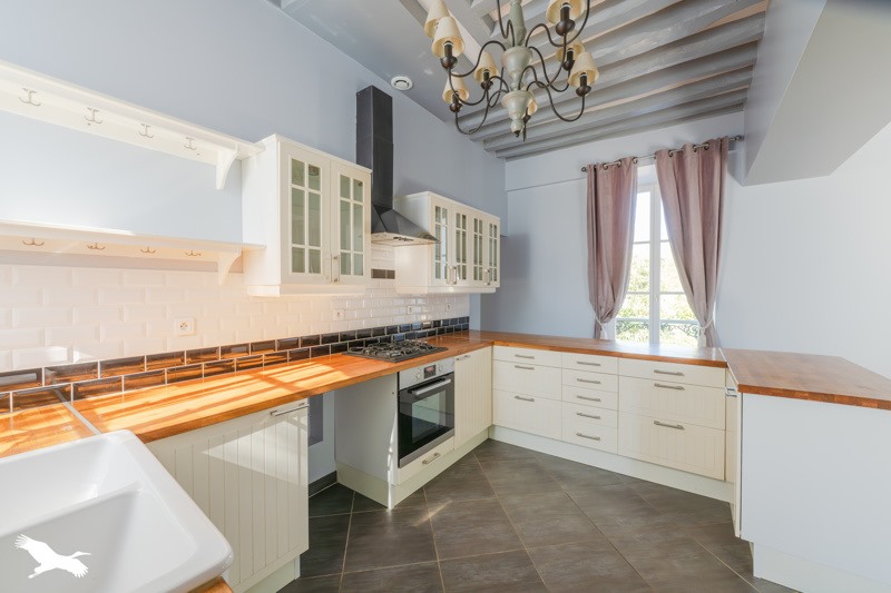 Vente Maison NEAUPHLE LE CHATEAU - 6 pièces -165 m² - (78640)