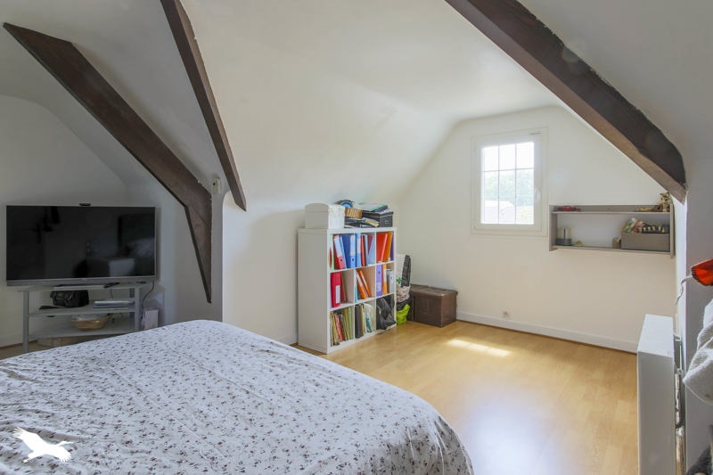 Vente Maison NEAUPHLE LE CHATEAU - 6 pièces -133 m² - (78640)