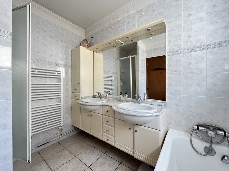 Vente Maison ISSOUDUN - 7 pièces -116 m² - (36100)