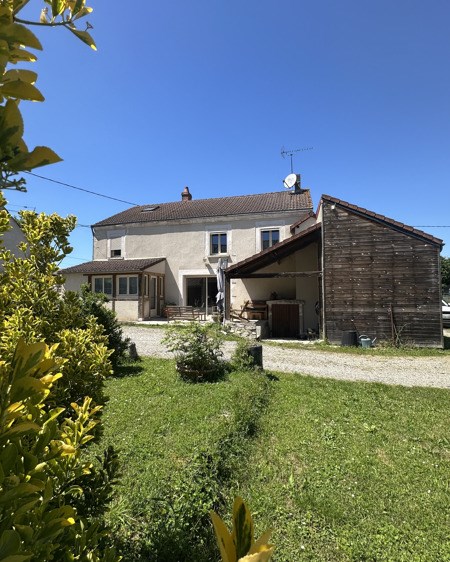 Vente Maison LES BORDES - 7 pièces -193 m² - (36100)