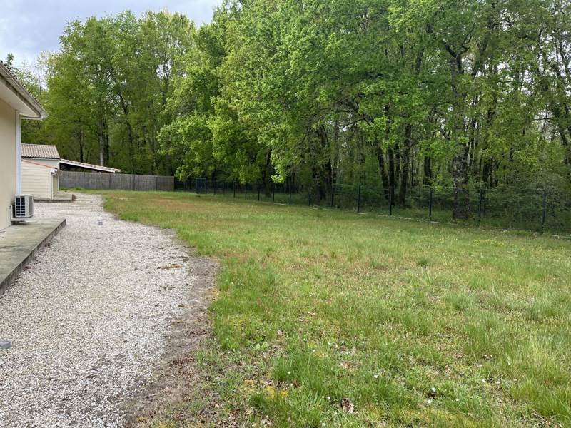 Vente Terrain AVENSAN - -595 m² - (33480)